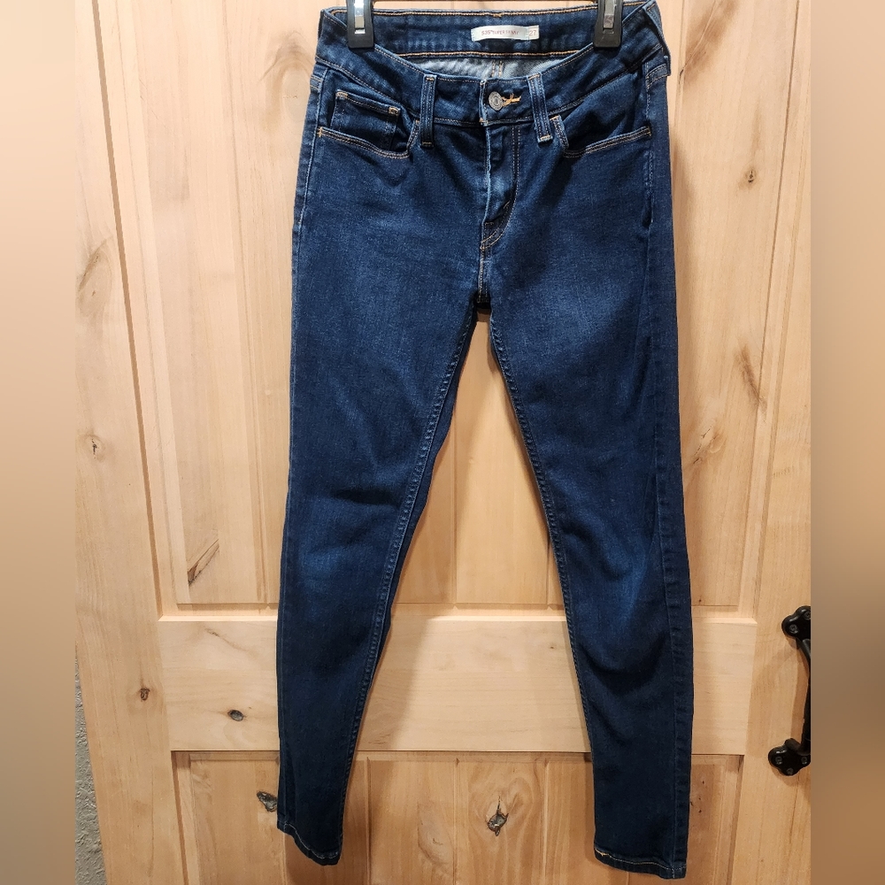Levi's 535 Super Skinny Jeans